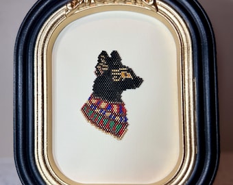 Ägyptische Katze in verzierten Schwarz-Gold-Rahmen - Handgemachte Miniatur Miyuki Delica Wandkunst - Gothic Katzendekor