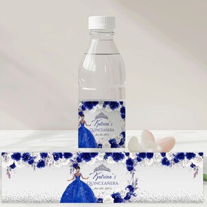 BEWERKBARE koningsblauwe en zilveren waterflesetiketten voor 15e verjaardag Quinceaneara, Sweet 16 afdrukbare koninklijke glitterjurk wrapper, QAP3