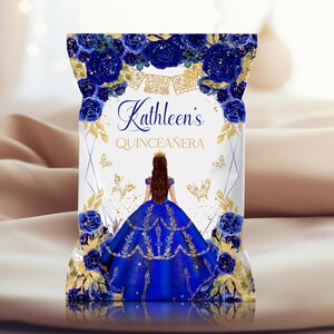 Sacchetto di patatine Quinceañera modificabile con fiori blu reale e foglie dorate e farfalle, Mis Quince 15, bomboniera per il 16° compleanno, sacchetto di mele cotogne, RBQ2