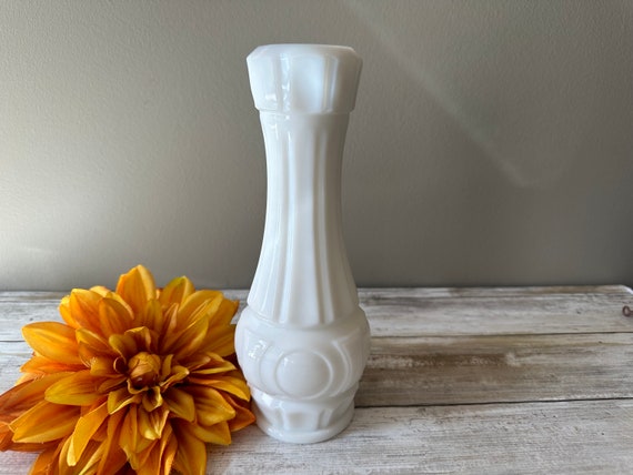 Vintage Fluted Milk Glass Bud Vase Vintage Fluted Milk Glass Bud Vase