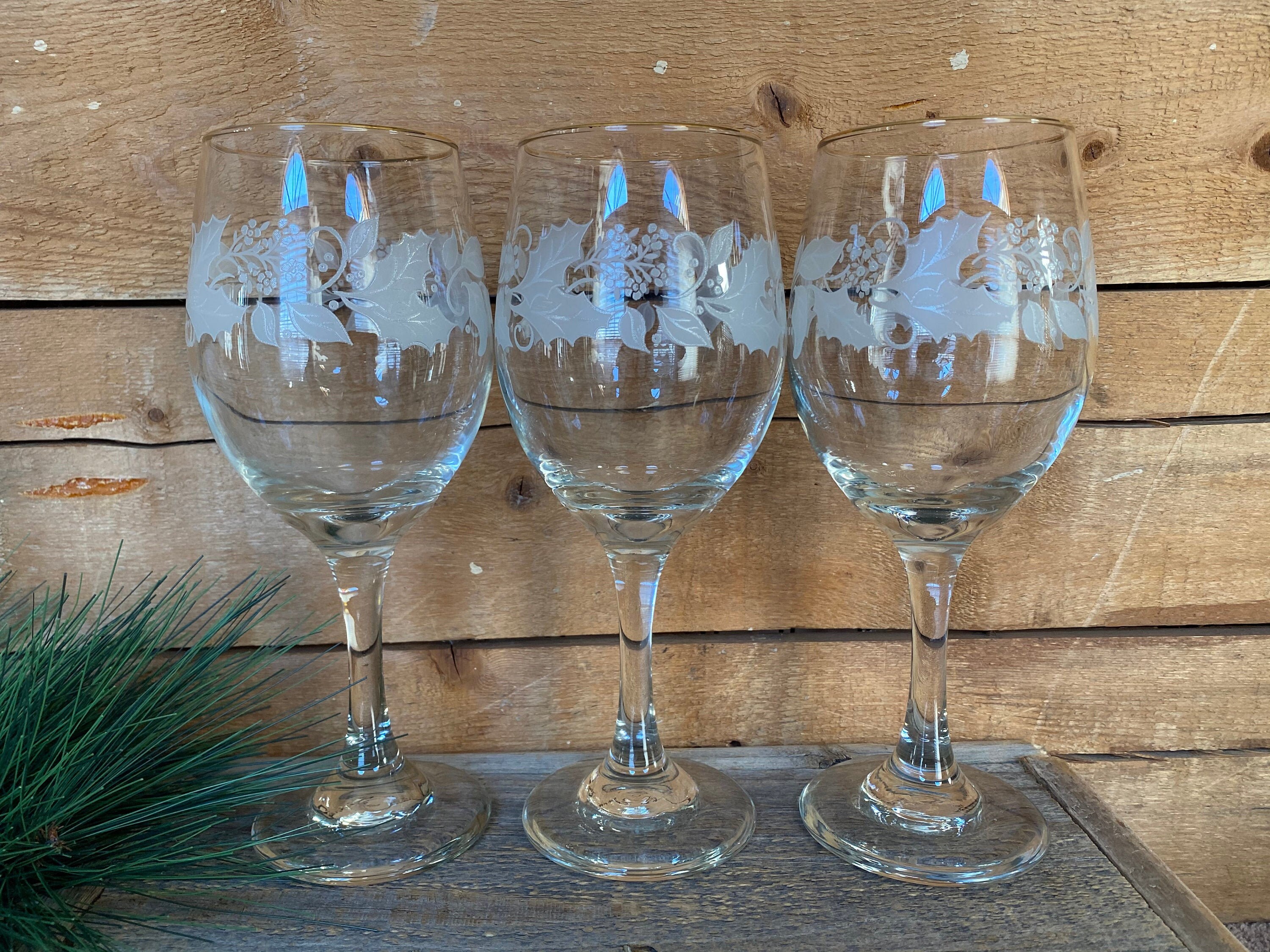 Kitchen & Dining Vintage Libbey Glass Etched Holly Berries Wine Glasses Wine Glasses & Charms