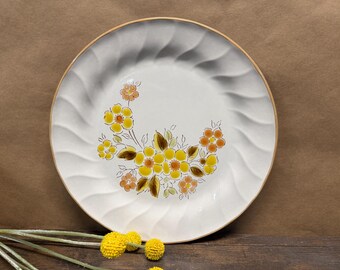 Hearthside - Gaiety - Sculptura - Chop Plate - Platter - ONE Available - 12" - Excellent Condition!