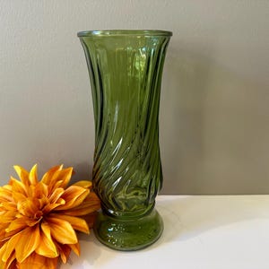 Vintage - Inarco E-5442 - Olive Green Glass Vase - Ribbed Swirl Pattern - Made In USA - 9 1/2" Tall