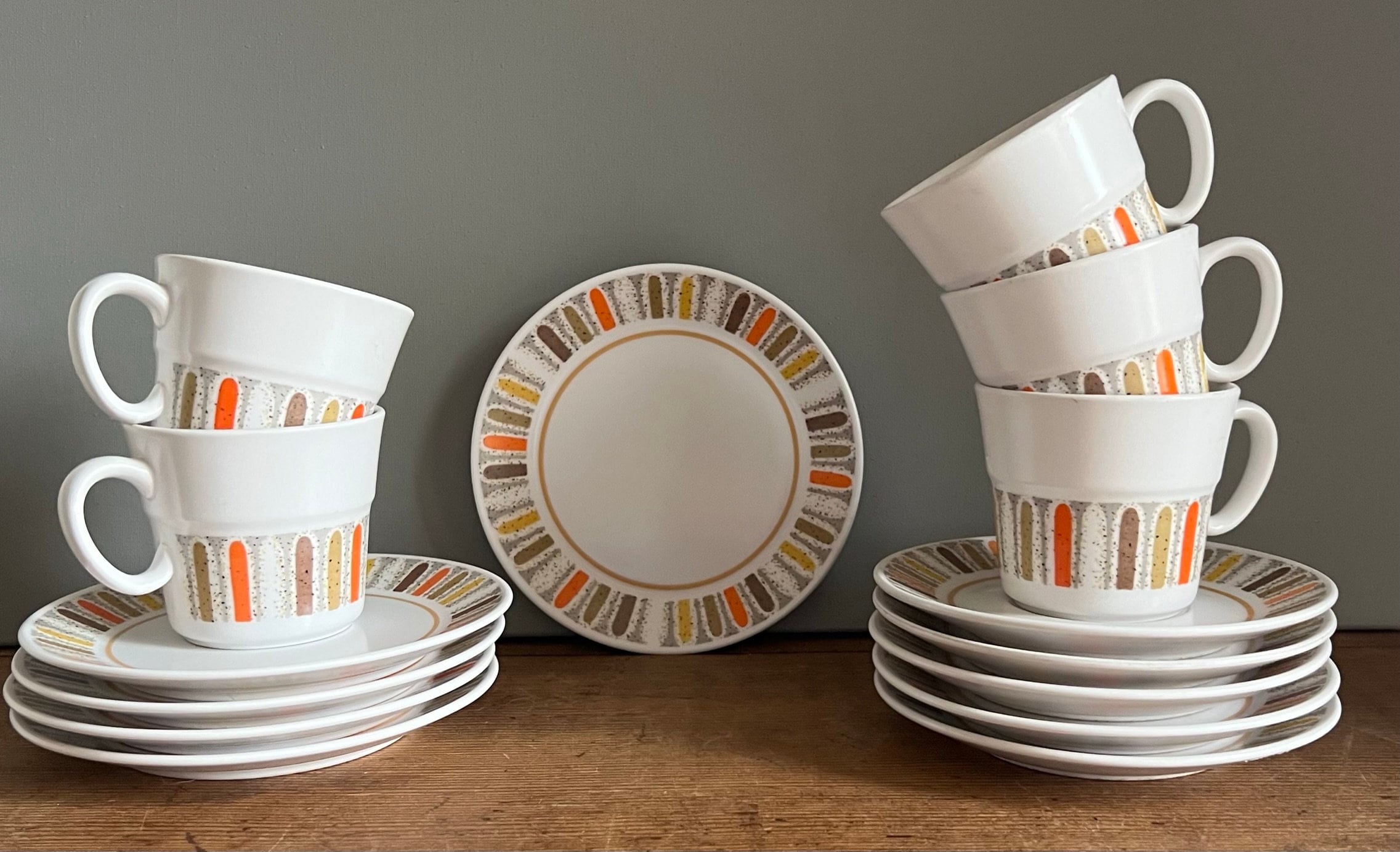 Coffee and Cake for 5 - Noritake Progression - Mardi Gras - Set of