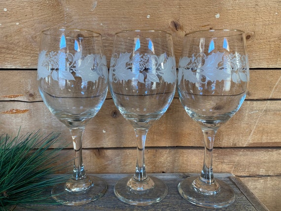 Set of 6 Christmas Vintage Holly & Berry Drinking Glasses Glass