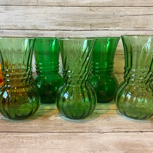 Mid-Century - Anchor Hocking - Green - Glass - Optic Swirl and Plain - Vase - Set of 5