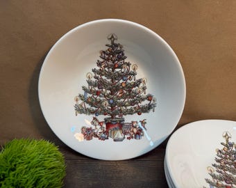 Churchill - Christmas Tree - Pasta Bowl - Set of 2 - TWO Sets Available - 9" - Excellent Condition!