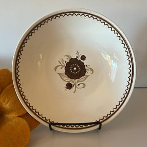 Royal (USA) 8&quot; Round Vegetable Bowl- Nutmeg - Brown Floral