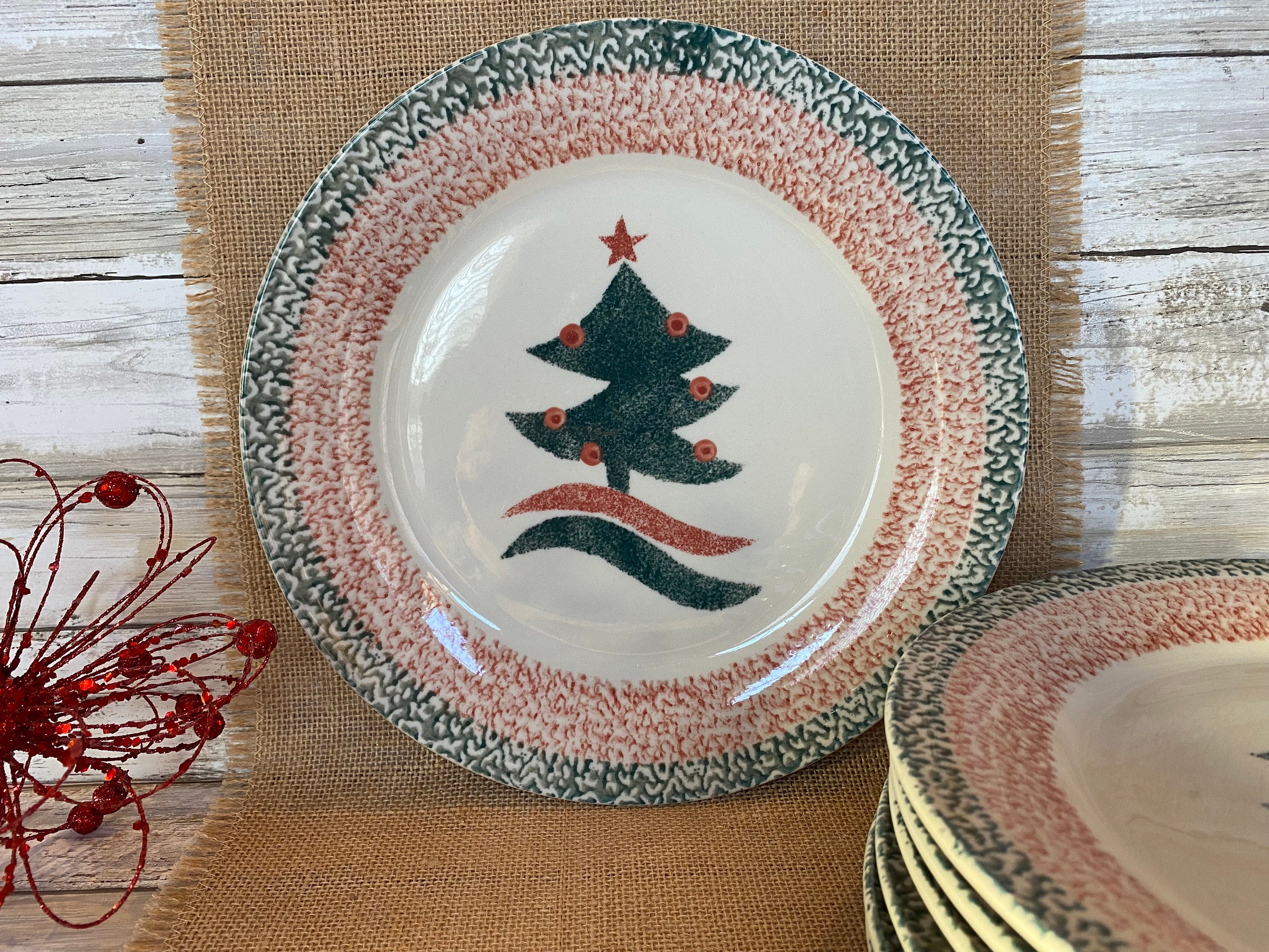 Gibson top christmas plates