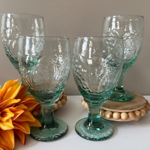 Libbey - Orchard Fruit  - Green - Water Goblet - Set of 4 - Seven Sets Available - Beautiful!