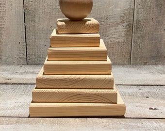 木製の積み木おもちゃ