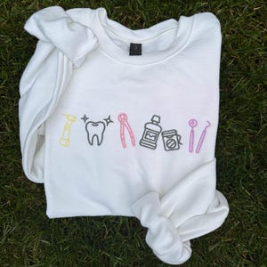 Mund Hygienist Rundhalsausschnitt | Süßer Zahn Pullover | Zahnarzt Geschenk | Zahnarzthelferin Sweatshirt | Mundwasser Zahnpasta Zahnseide Tee | Mundpflege