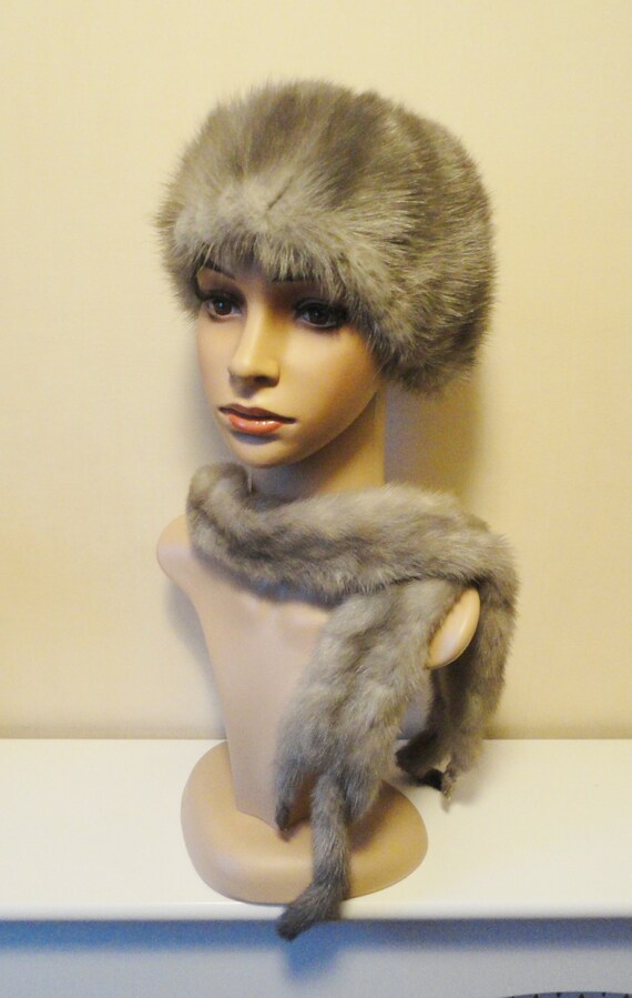 Vintage 1950s Silver Grey Sapphire, Real Mink Fur… - image 2