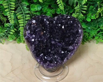アメジストハートクラスタージオード：5.75インチの濃い紫色の水晶 