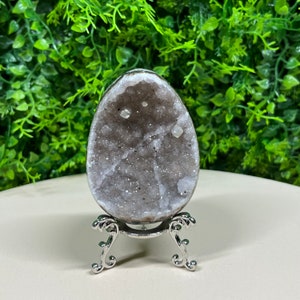 Specimen Beige Egg-Shaped/Oval-Shaped Natural Raw Amethyst Geode Stone Light Purple Crystal Quartz on Stand Polished Edge #1810