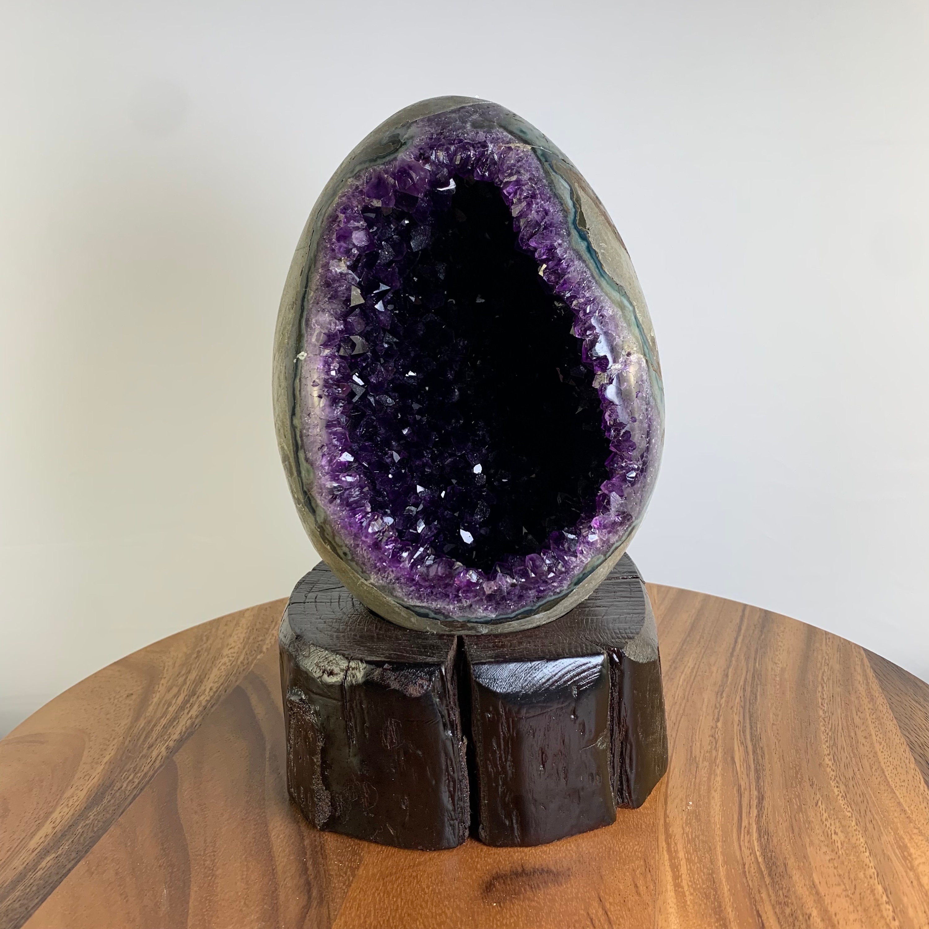 アメジスト　Amethyst from South Korea Amethyst from Eonyang, South Gyeongsang Province, South Korea