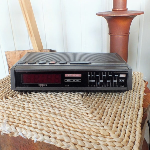 Vintage Oppex Radiowecker digital 70er