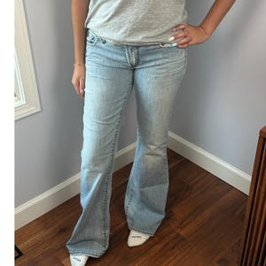 Vintage Y2K Silver Jeans Ultra Low Rise Bootcut Jean SIZE 30