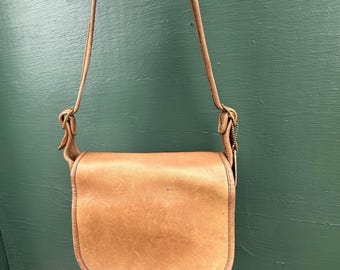 Vintage Coach British Tan Leather Saddle Bag NYC Made classic Crossbody