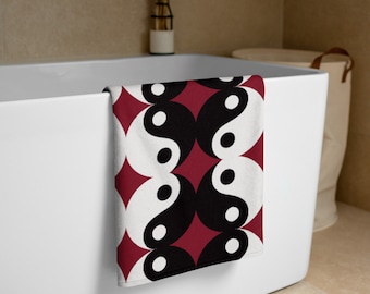 Yin Yang Beach//Bath Towel Red