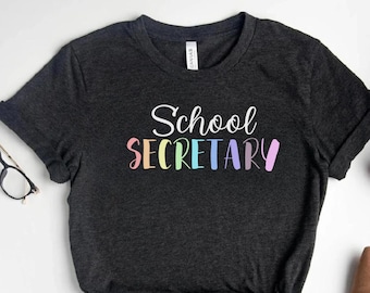 Camisa de secretaria de escuela Camisa de regreso a la escuela Camiseta de secretaria Camiseta de secretaria Regalo para secretaria Camiseta de secretaria Regalos de secretaria Camisa linda