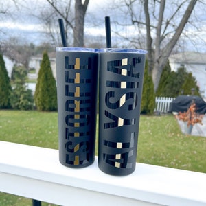 Gepersonaliseerde Thin Gold Line-beker: 20oz skinny verzendercadeau