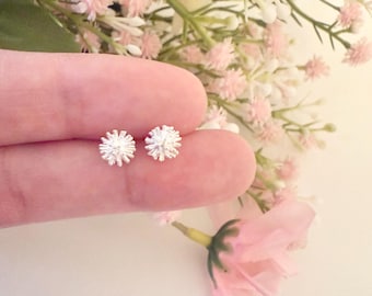 Paardebloemoorbel Sterlingzilveren paardebloem oorknopjes Plantaardige natuurlijke oorbel Paardebloem geschenken paardebloem bloem aanwezig minimalistische oorbel