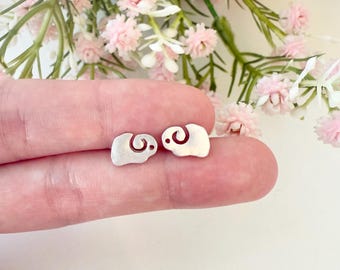 Ram oorbel schapen oorbel lam oorbel sterlingzilver ram studs sterrenbeeld oorbel astrologie oorbel minimalistische oorbel ram cadeau schapen