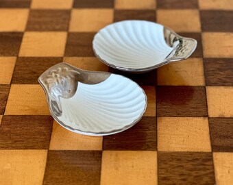 Vintage Royal Worcester porcelain shell trinket dish