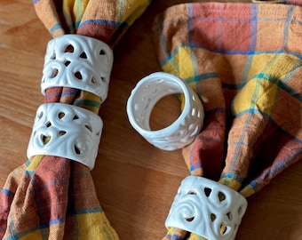 Vintage Keramik Weiß Serviettenringe - Set mit 4 Stück
