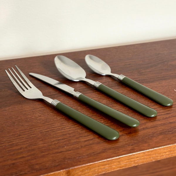Vintage 16-Piece Stainless Steel Cutlery Set with Olive Green Handles.