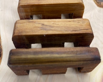 Jabonera / soporte de esponja en barra de álamo mineral recuperado hecho a mano.