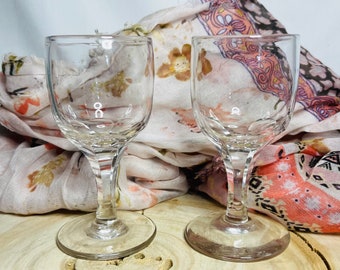 Pair of classic aperitifs or cordial glasses