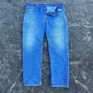 Vintage 90s Levi's 501 37x29.5(etiqueta 40x33) bragueta de botones 100% jeans denim de algodón. Fabricado en Estados Unidos 09/1996. Bonita cartera desvanecida. bigotes encantadores
