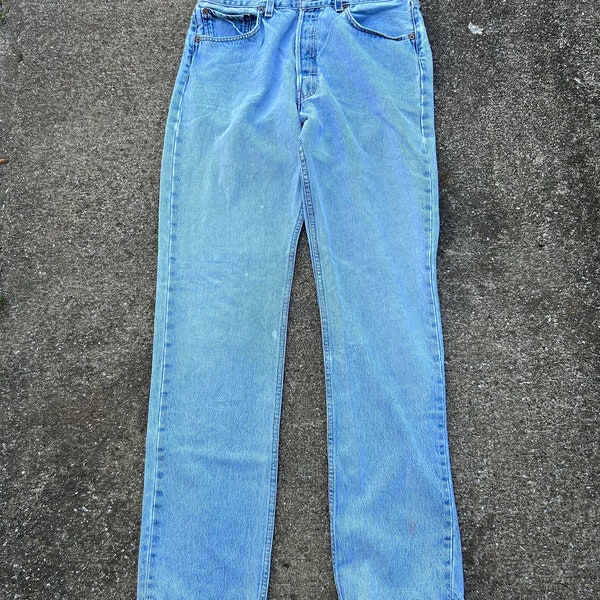Vintage Levi’s for women 501 30x33(tag 33x34) button fly 100% cotton denim jeans. Made in Mexico 10/1999. Light wash and faded. So so soft.