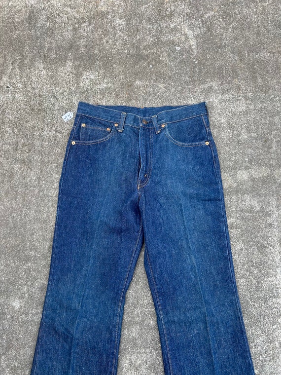 Vintage 70s 80s with flare at the ankle Levi’s re… - image 5
