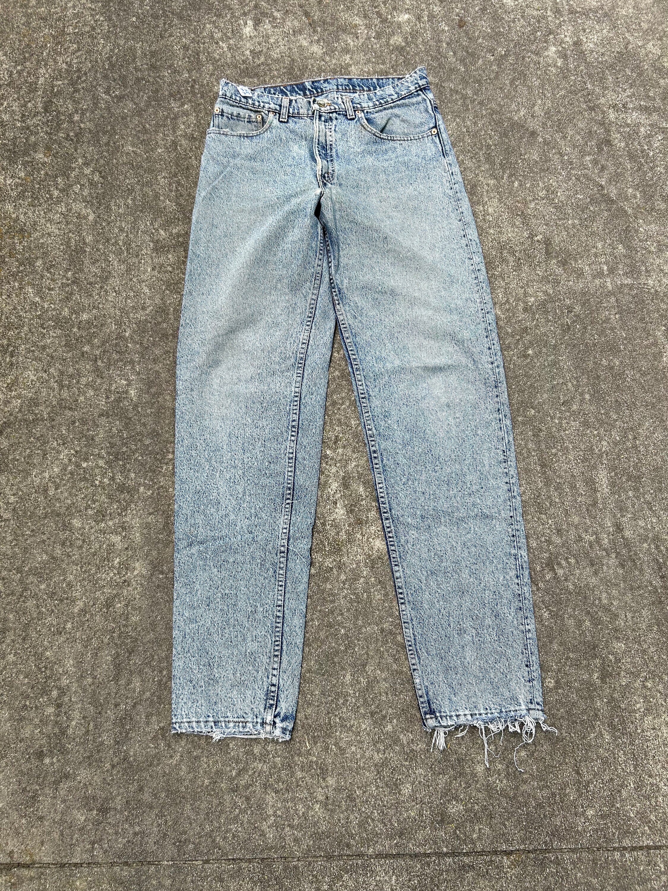 Vaqueros vintage de los años 90 lavados con ácido 550 Levi's 32 x 35 (33 x 36) 100 % algodón. Fabricado en EE. UU. 05/1991. Angustiado. Bolsillo trasero derecho rasgado/agujeros