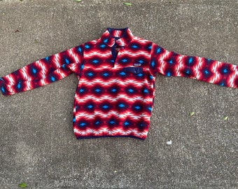 Patagonia Aztec Print XS/Small synchilla fleece 4 snap pullover. Made in Mexico. Beautiful Aztec pattern. Soft. Front snap pocket.