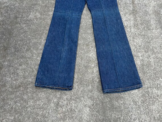 Vintage 70s 80s with flare at the ankle Levi’s re… - image 3