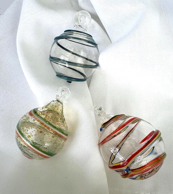 Handblown Glass Christmas Ornaments – Swirled Artisan Baubles in Red, Green & Blue