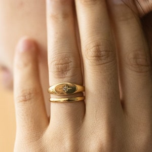 Gold North Star Ring SET (2PCS), Signet Ring, Starburst Ring, Pinky Ring, Polaris Ring, Waterproof Ring, Tarnish Free Ring, Iconic Star Ring