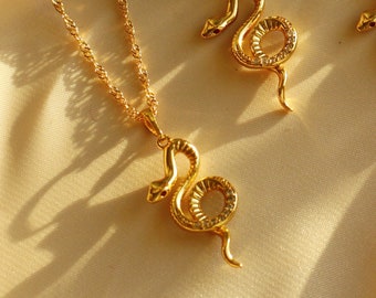 Gold Snake Necklace Vintage Chain Necklace Snake Pendant Snake Shape Necklace Healing Necklace