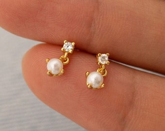 Pearl & Diamond Stud Earrings by Babeina, Dainty Elegant Earrings for Everyday, 18k Gold Tiny Pearl Studs, Christmas Gift, Gift for Mom