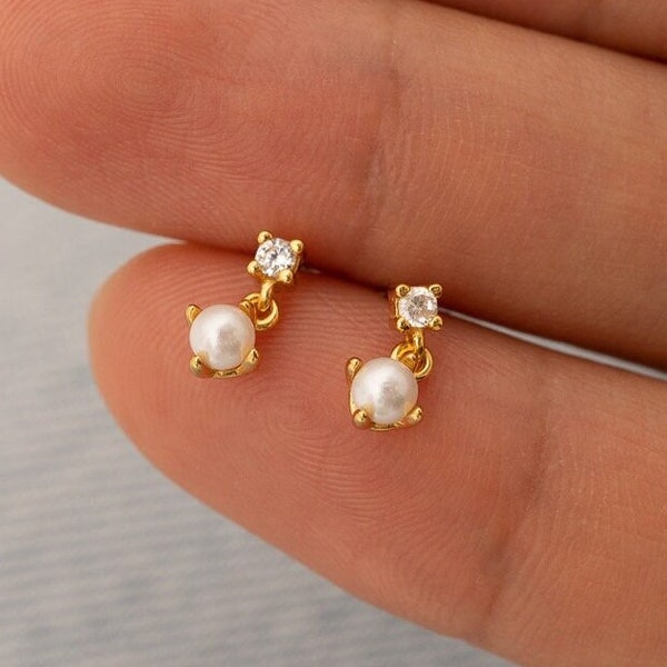 Pearl & Diamond Stud Earrings by Babeina, Dainty Elegant Earrings for Everyday, 18k Gold Tiny Pearl Studs, Christmas Gift, Gift for Mom