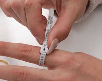 Ring Sizer, Reusable Ring Sizer, Plastic Ring Sizer, Finger Sizer, Ring Sizing Tool, Ring Size Tool, Discover Your True Ring Size