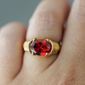 Garnet Red Statement Ring, January Birthstone Jewelry, Bold Gold Cocktail Ring, Chunky Gemstone Ring, Red Gemstone Statement Ring, Heirloom