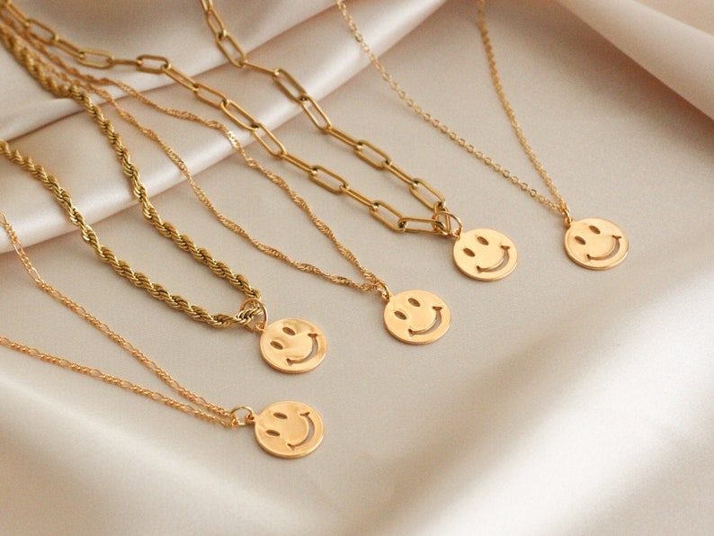 Gold FILLED SMILEY Face Necklace, Emoji Necklace, Antitarnish, Water Resistant, Emoji, Layer Necklace, paperclip, Christmas Gift 