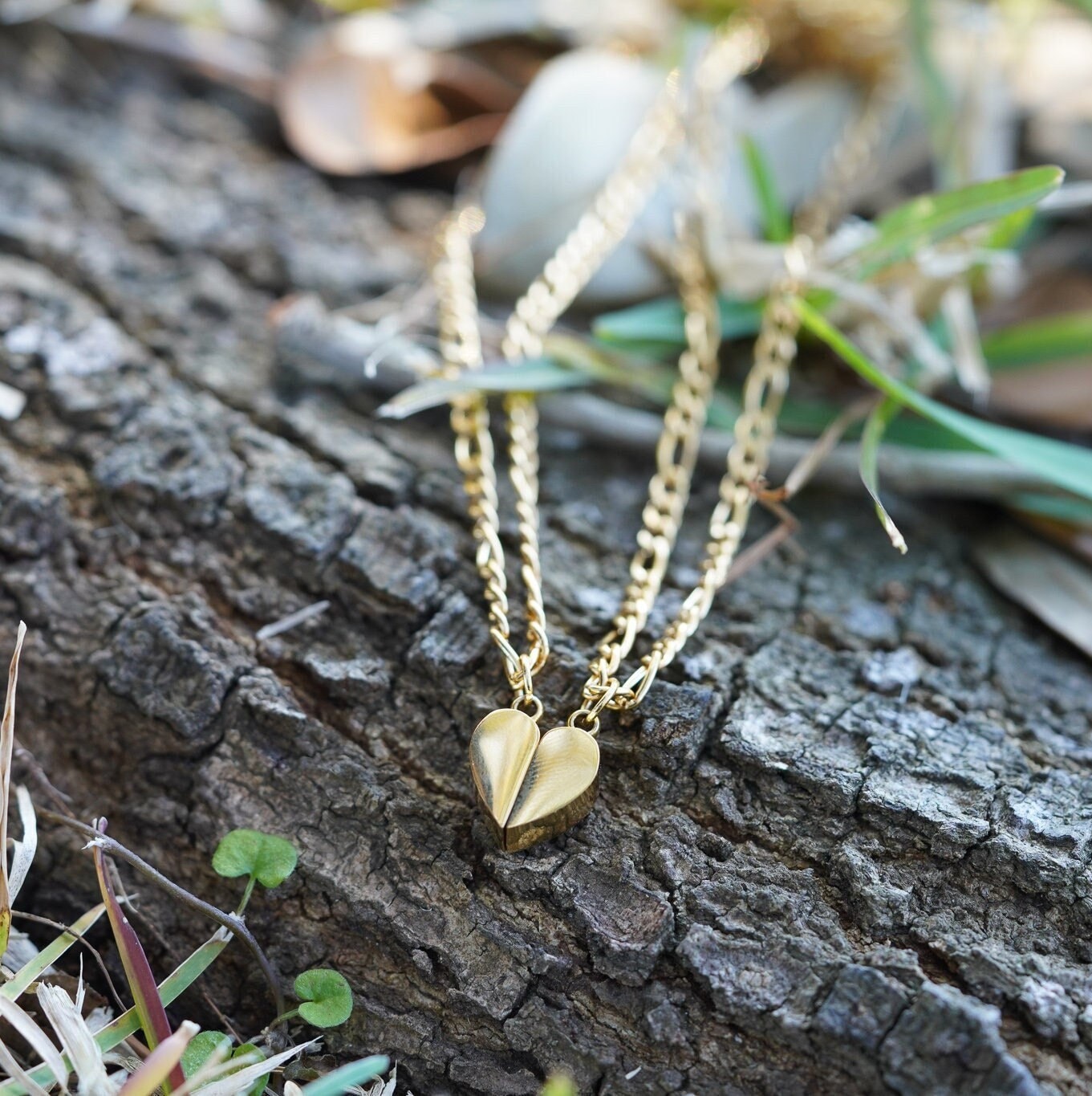 Magnetic Heart Couple Necklaces - BigBeryl Gold Black