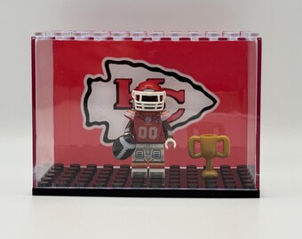 Minifigura personalizada de los Kansas City Chiefs con expositor personalizado incluido.