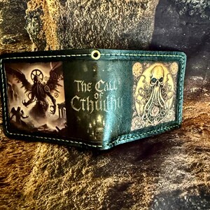 Cartera de La Llamada de Cthulhu con 6 tarjeteros